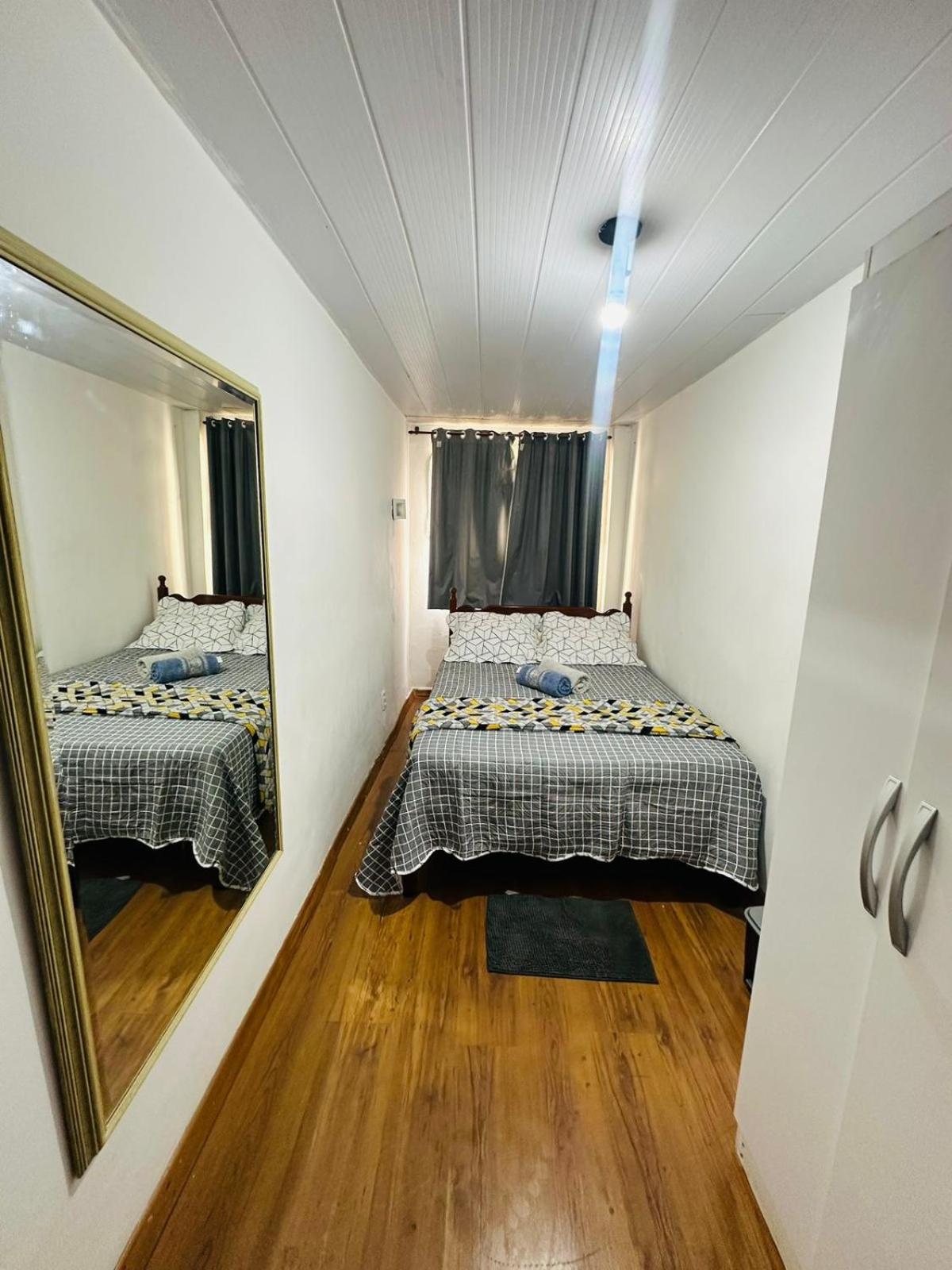 Quartos Privativos Em Frente A Praia De Copacabana, Rio De Janeiro Guest house Rio de Janeiro