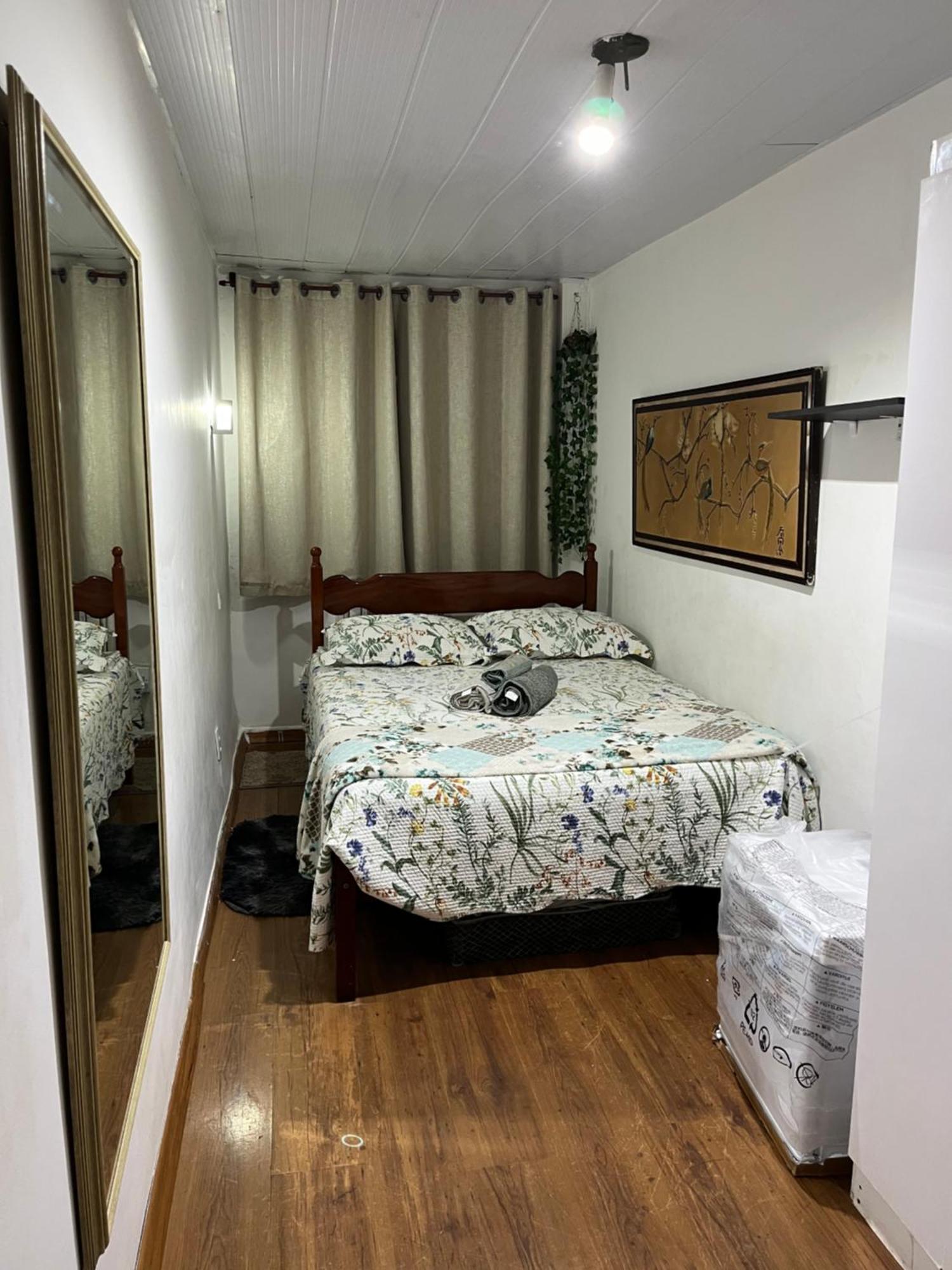 Quartos Privativos Em Frente A Praia De Copacabana, Rio De Janeiro *