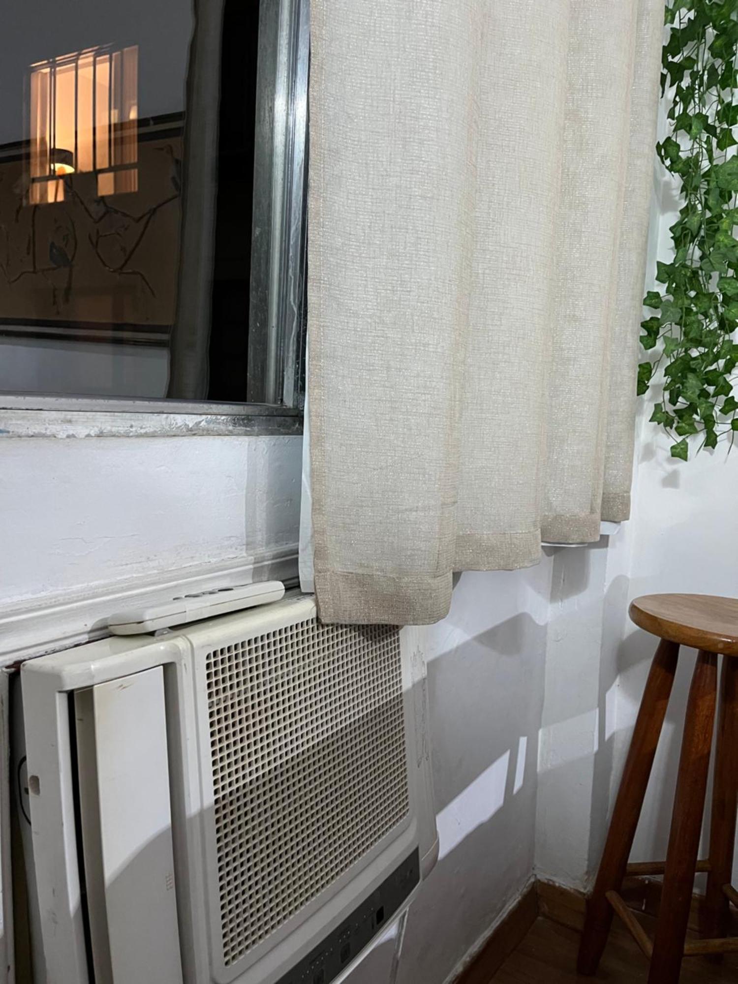 Quartos Privativos Em Frente A Praia De Copacabana, Rio De Janeiro