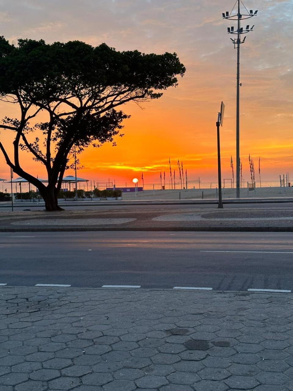 Guest house Quartos Privativos Em Frente A Praia De Copacabana, Rio De Janeiro *