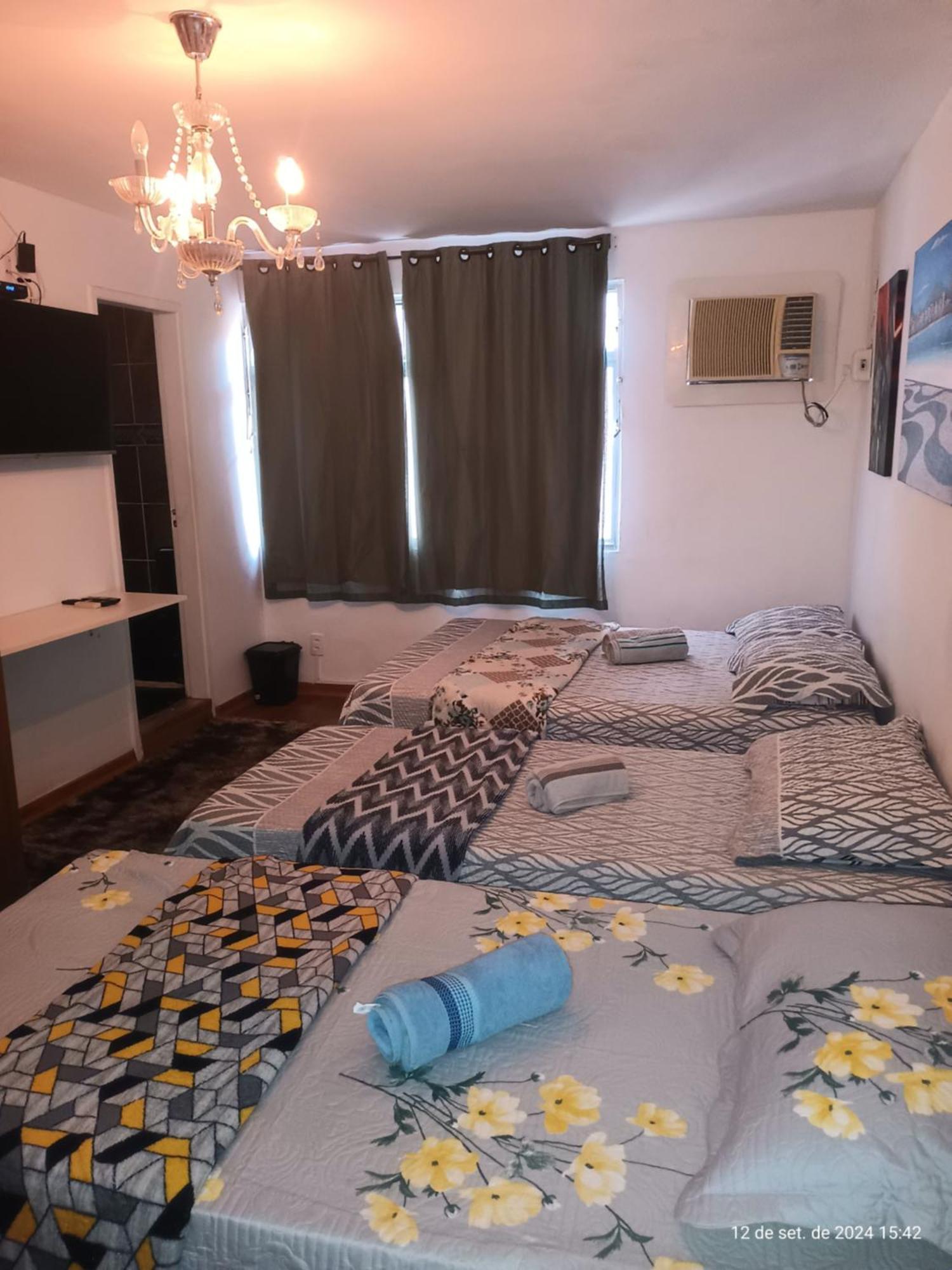Quartos Privativos Em Frente A Praia De Copacabana, Rio De Janeiro * Rio de Janeiro